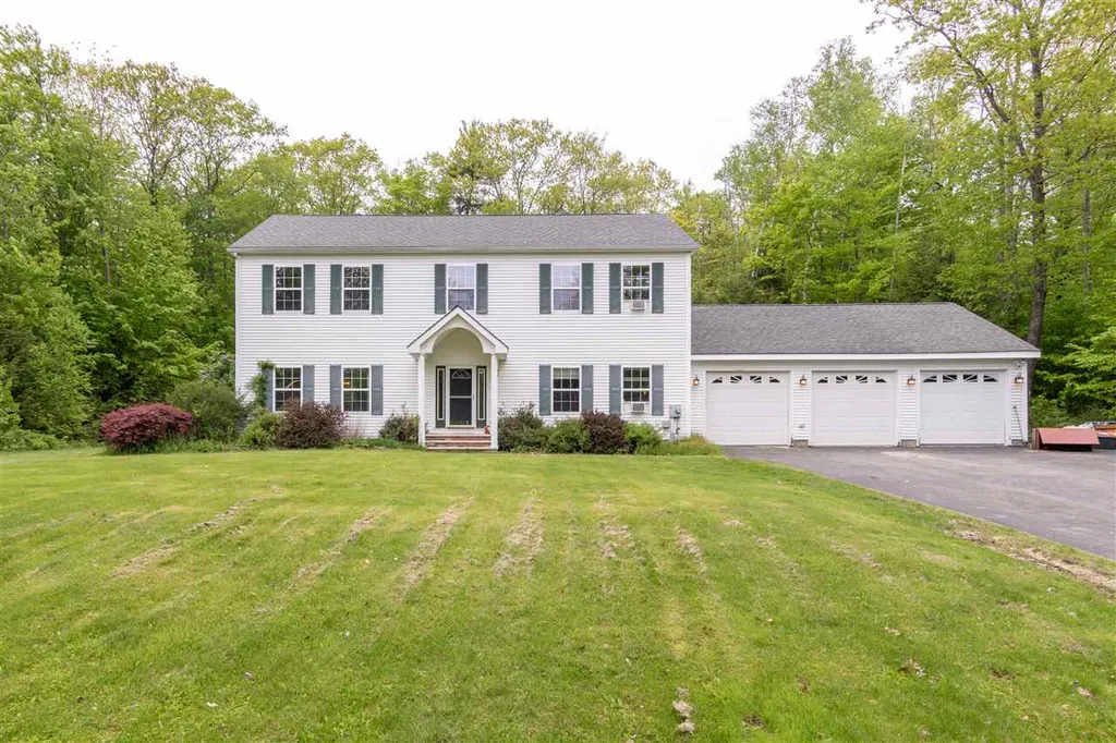 13 Tufts Lane Center Harbor NH 03226