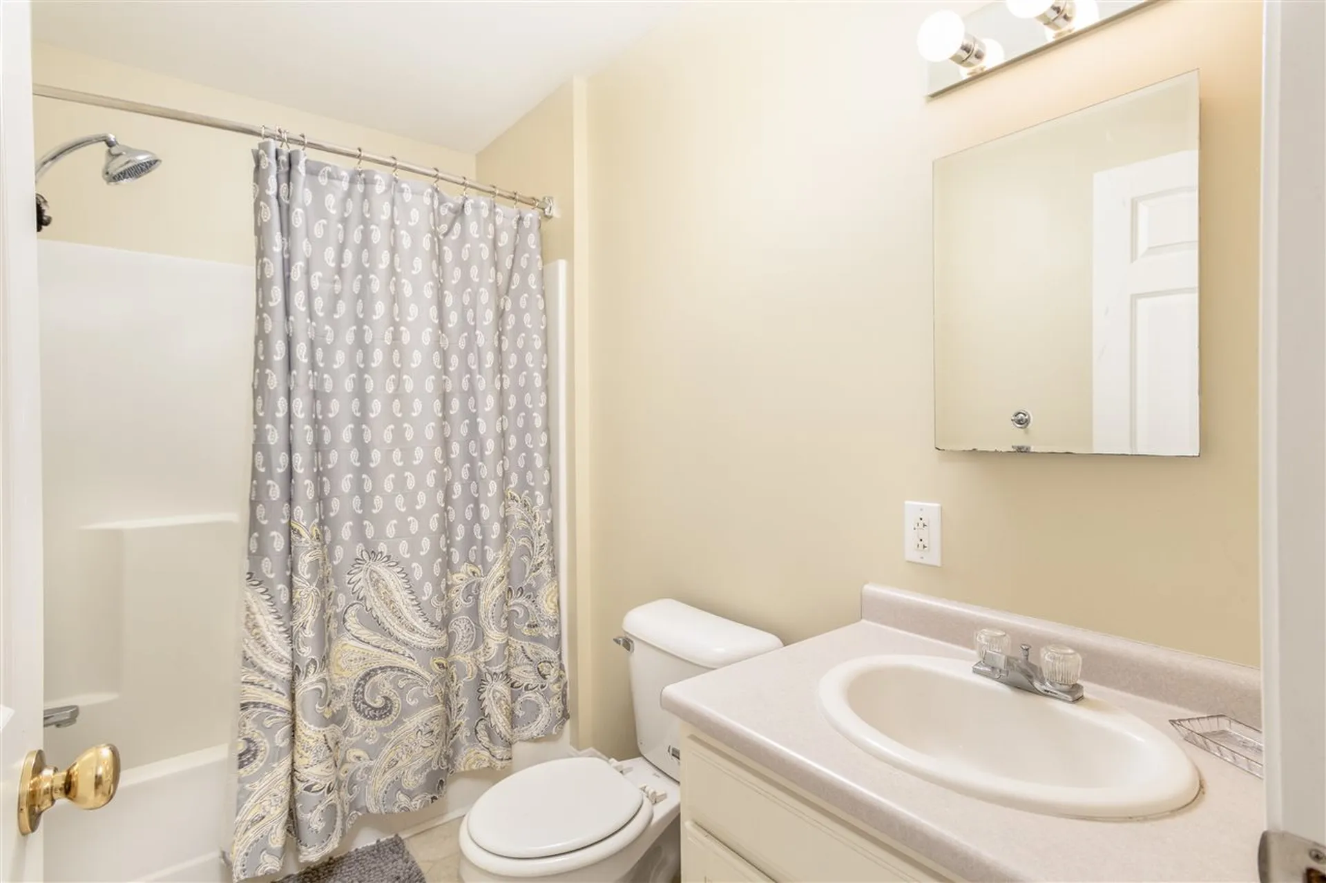 13 Tufts Lane Center Harbor NH 03226