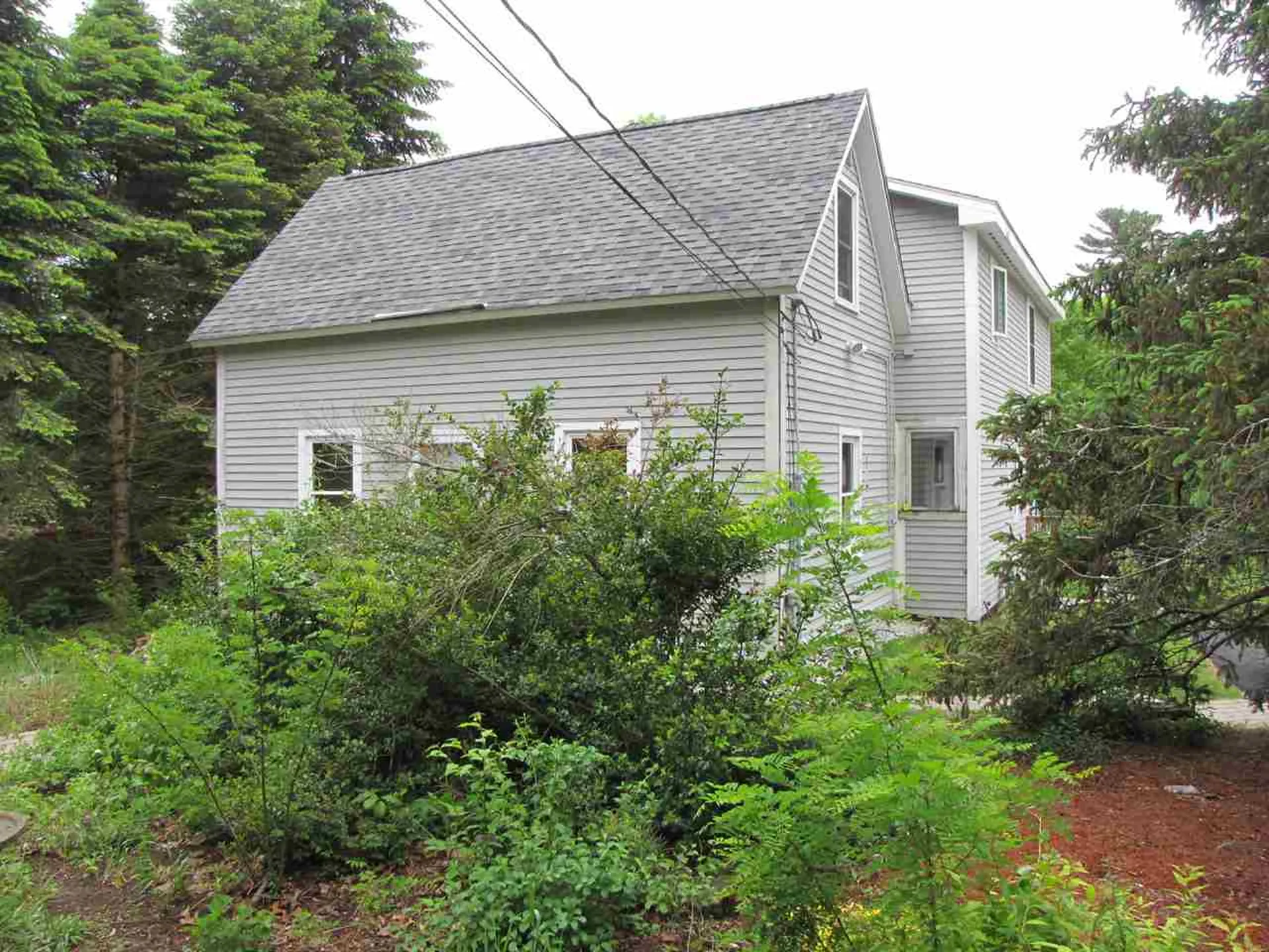 637 Cohas Avenue Manchester NH 03109
