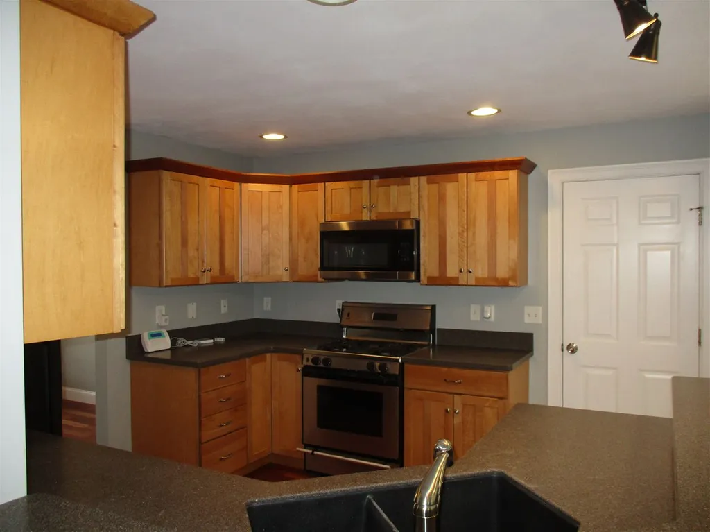 16 Maize Drive Somersworth NH 03878