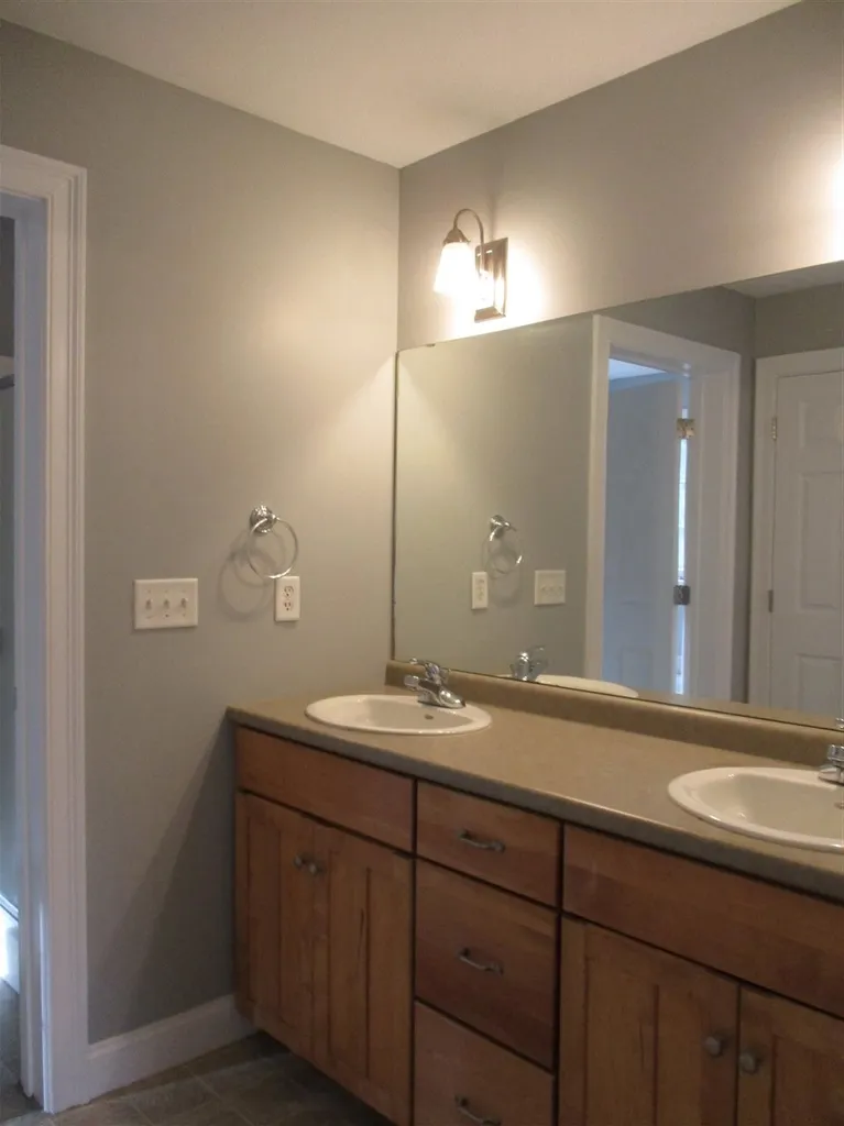 16 Maize Drive Somersworth NH 03878