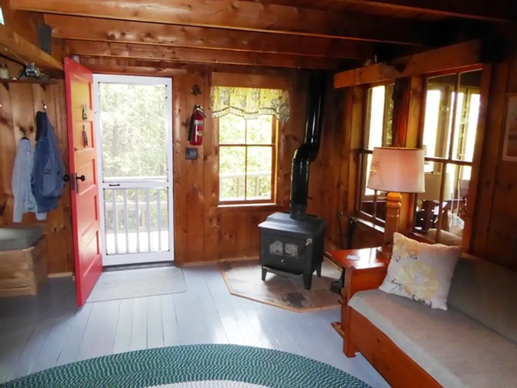 952 Coates Island Road Colchester VT 05446