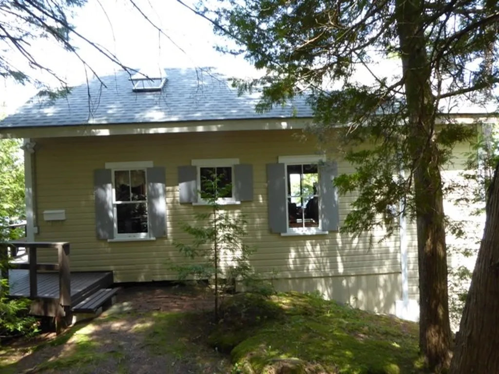 952 Coates Island Road Colchester VT 05446
