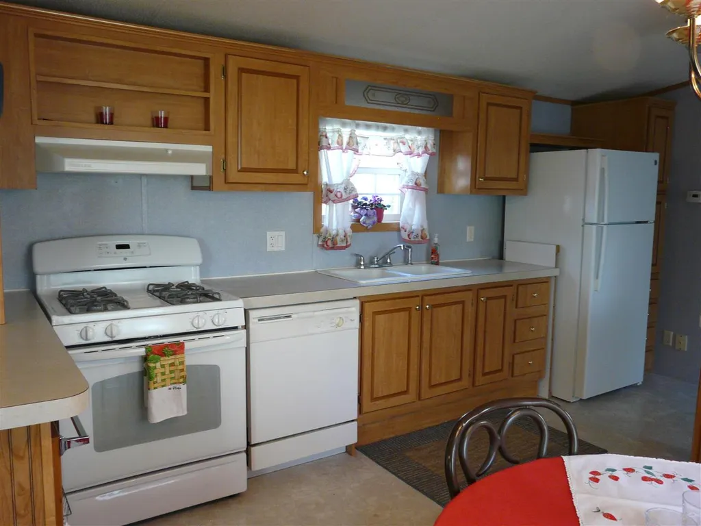 35 Hickory Avenue North Hampton NH 03862