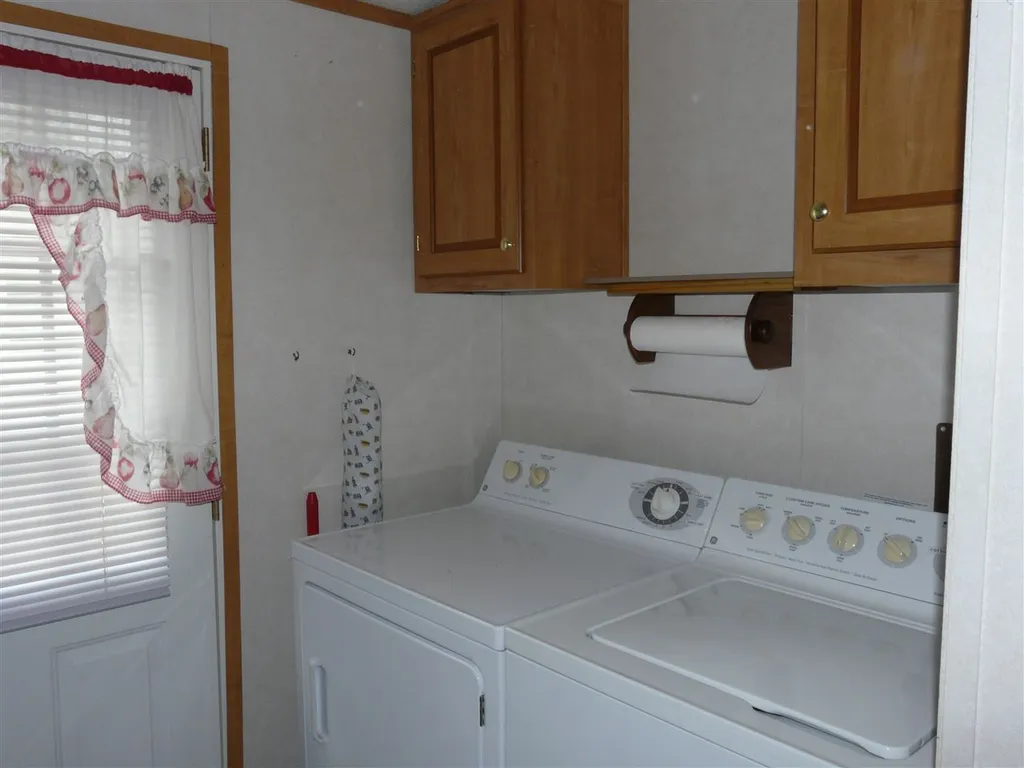 35 Hickory Avenue North Hampton NH 03862