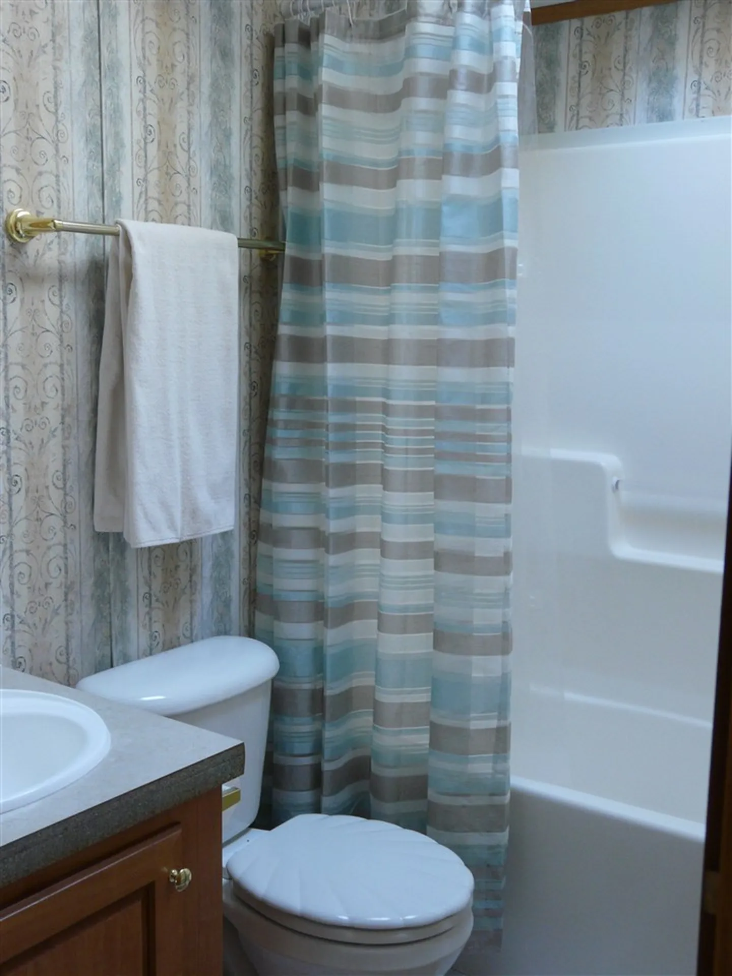 35 Hickory Avenue North Hampton NH 03862