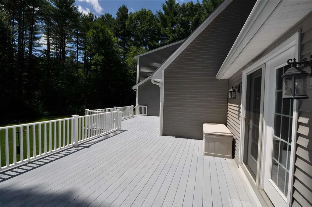 6 Tyng Hill Road Hollis NH 03049
