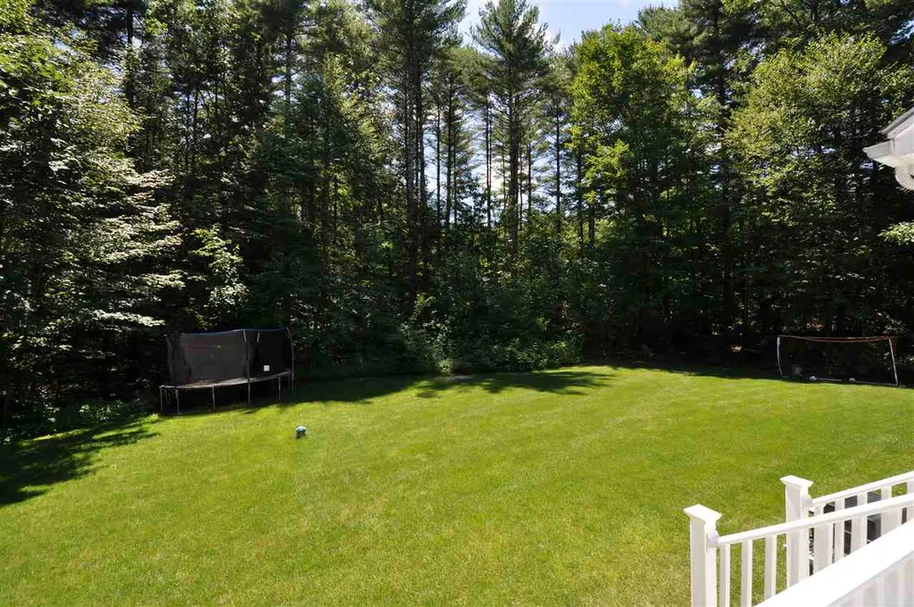 6 Tyng Hill Road Hollis NH 03049