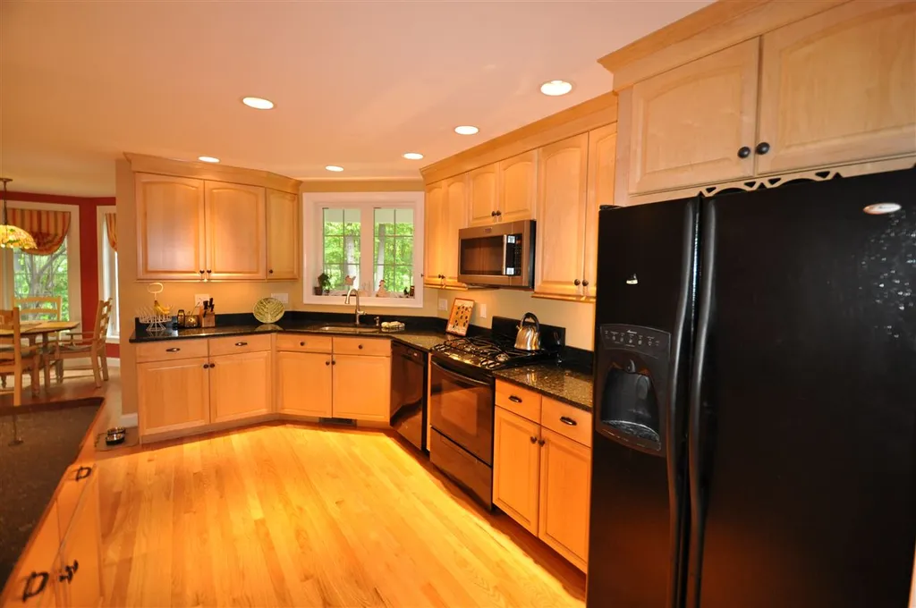 6 Tyng Hill Road Hollis NH 03049