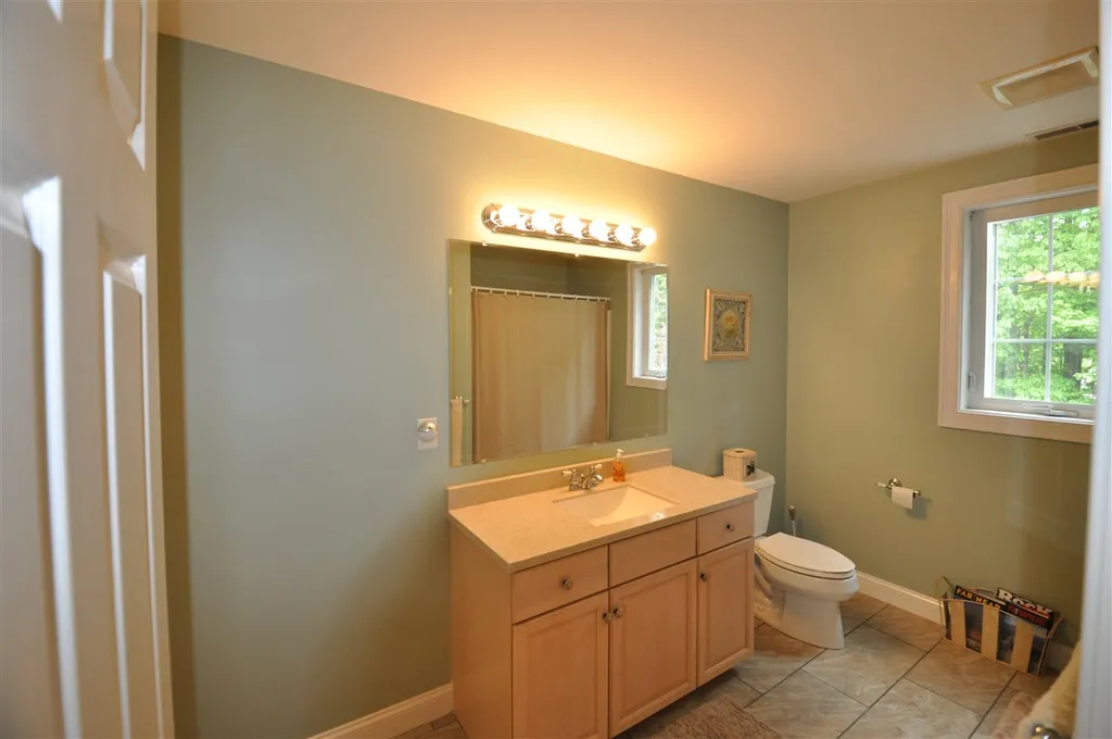 6 Tyng Hill Road Hollis NH 03049