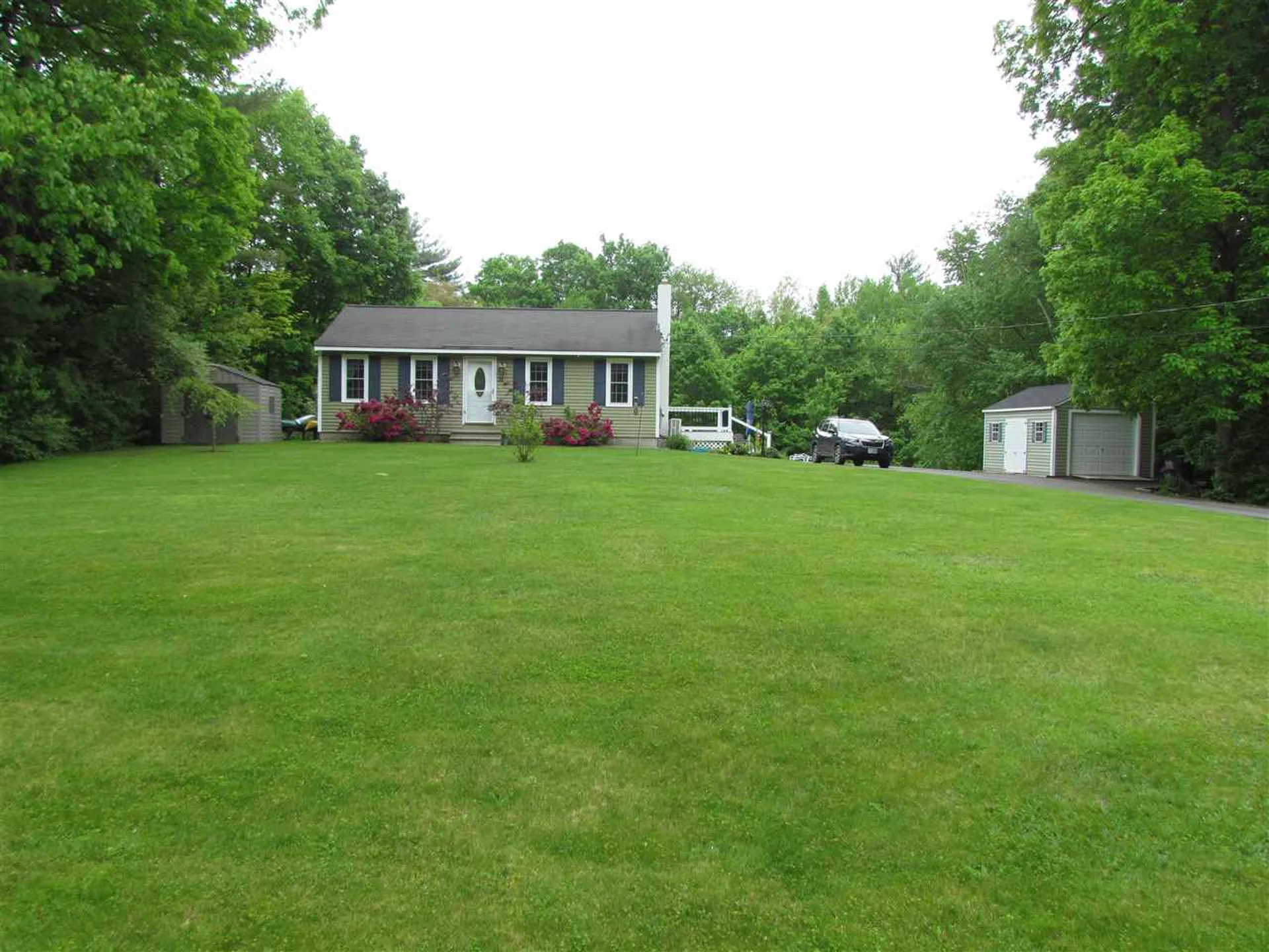 31 John Street Raymond NH 03077