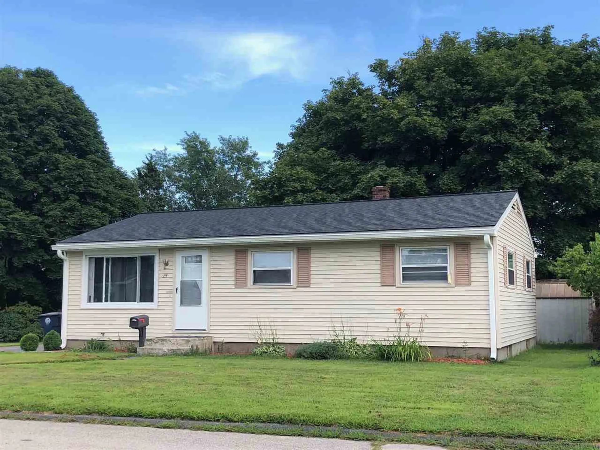 24 Ross Street Nashua NH 03060
