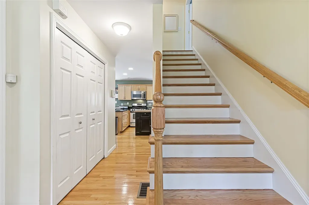 16 Madison Lane Newmarket NH 03857