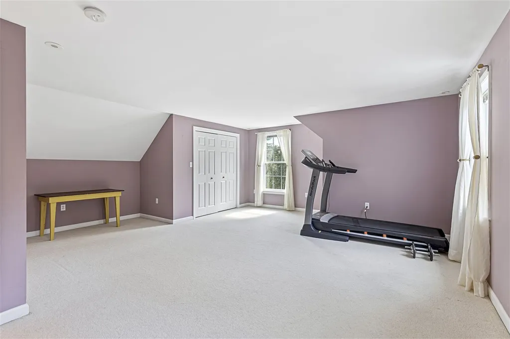 16 Madison Lane Newmarket NH 03857