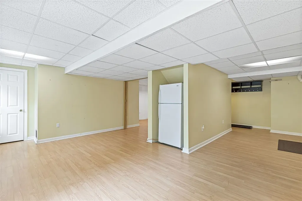 16 Madison Lane Newmarket NH 03857