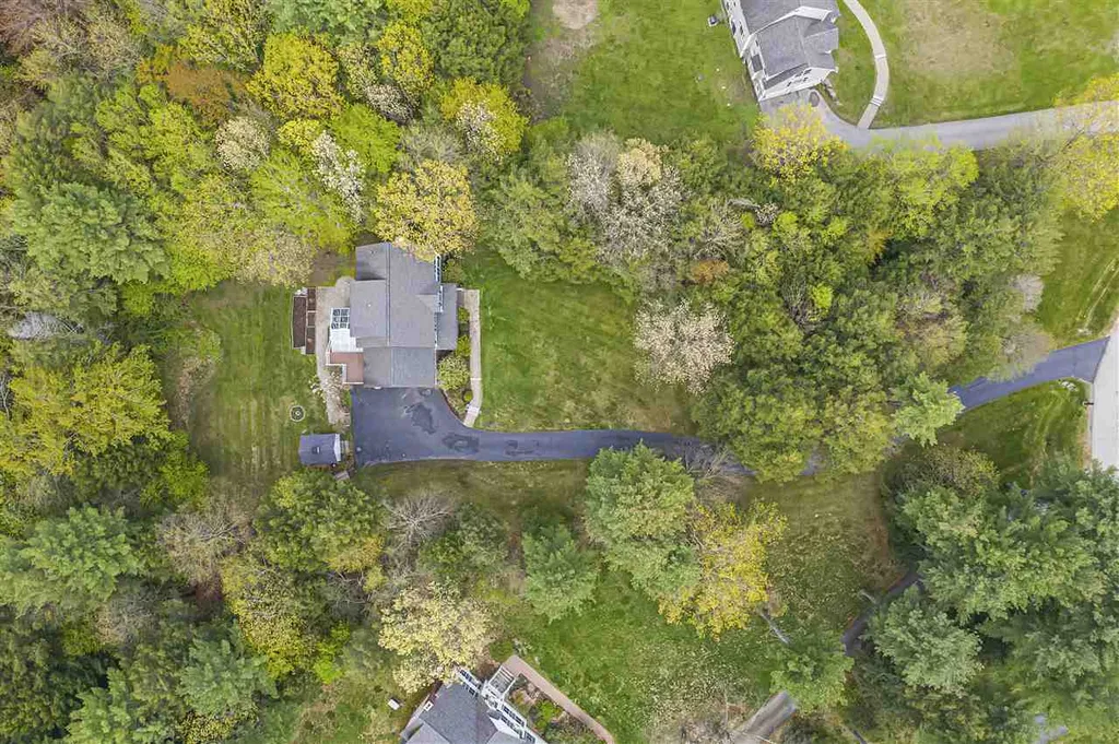 16 Madison Lane Newmarket NH 03857