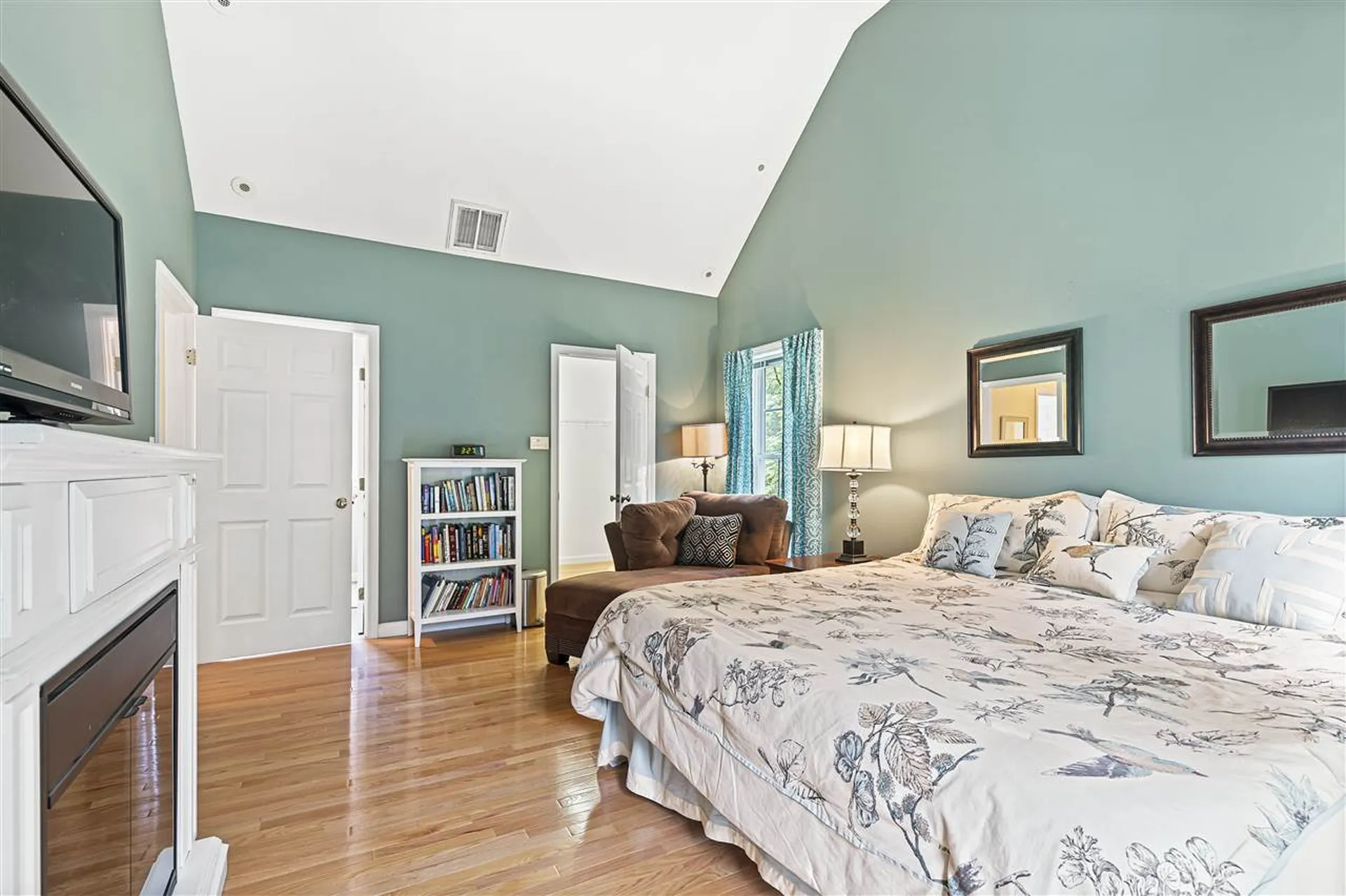16 Madison Lane Newmarket NH 03857