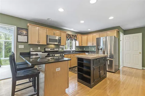 16 Madison Lane Newmarket NH 03857