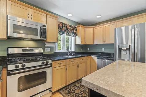 16 Madison Lane Newmarket NH 03857