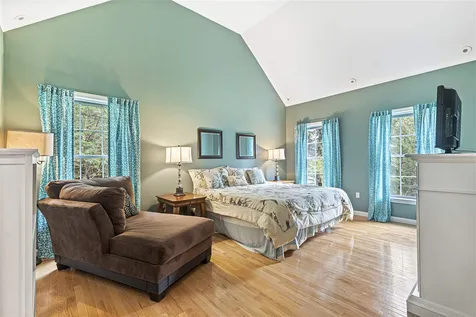16 Madison Lane Newmarket NH 03857