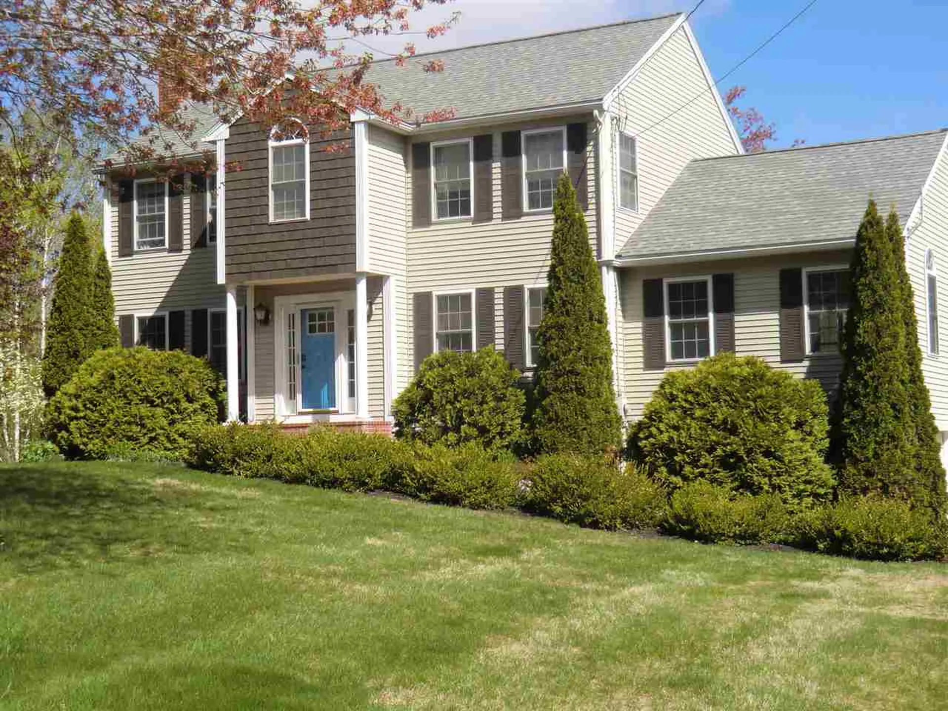 14 Feng Drive Raymond NH 03077