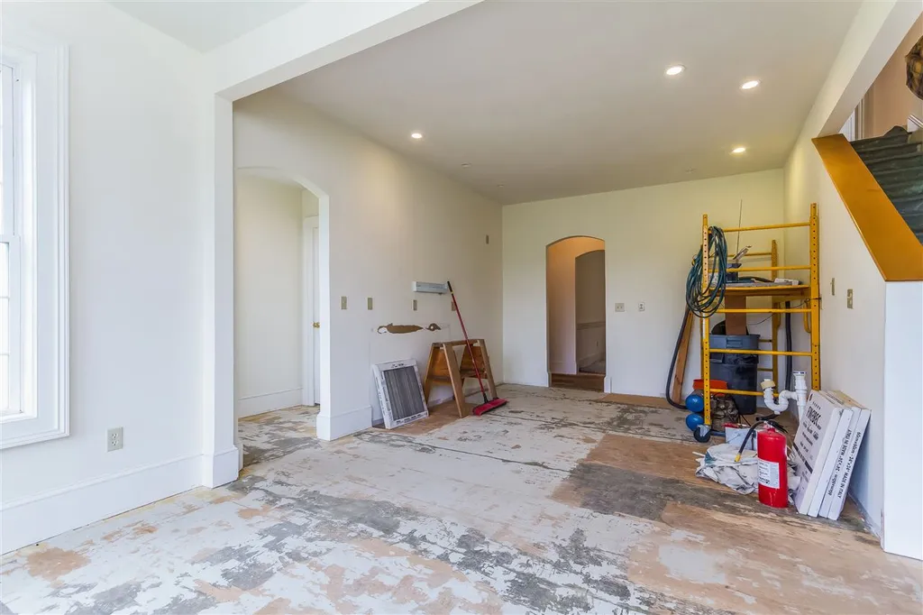 48 Briar Hill Road New Boston NH 03070