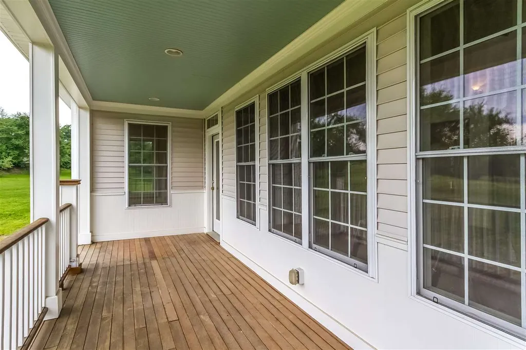 48 Briar Hill Road New Boston NH 03070