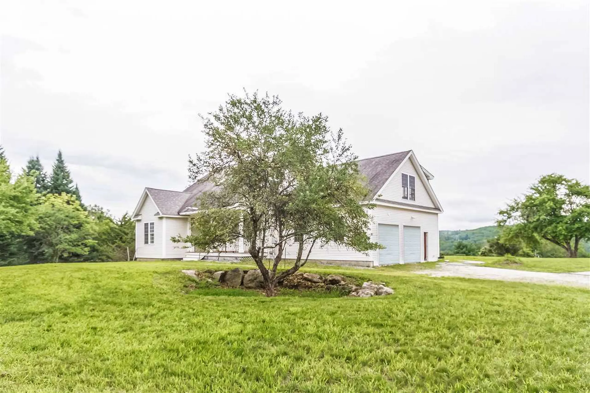 48 Briar Hill Road New Boston NH 03070
