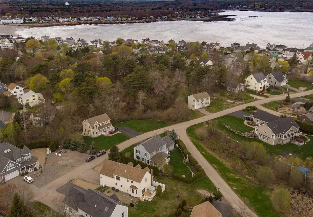 32 Fort Hill Avenue Extension York ME 03909