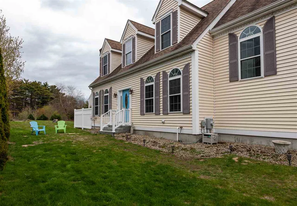 32 Fort Hill Avenue Extension York ME 03909