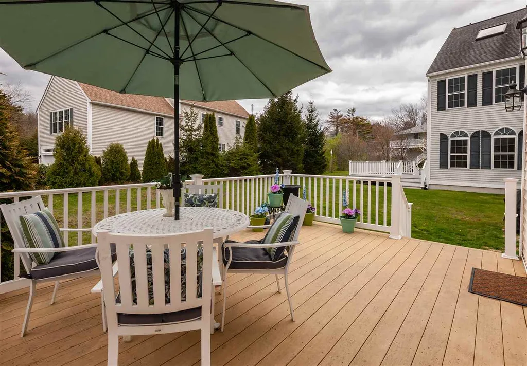 32 Fort Hill Avenue Extension York ME 03909