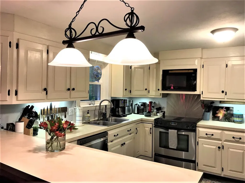 71 Ball Road Kingston NH 03848