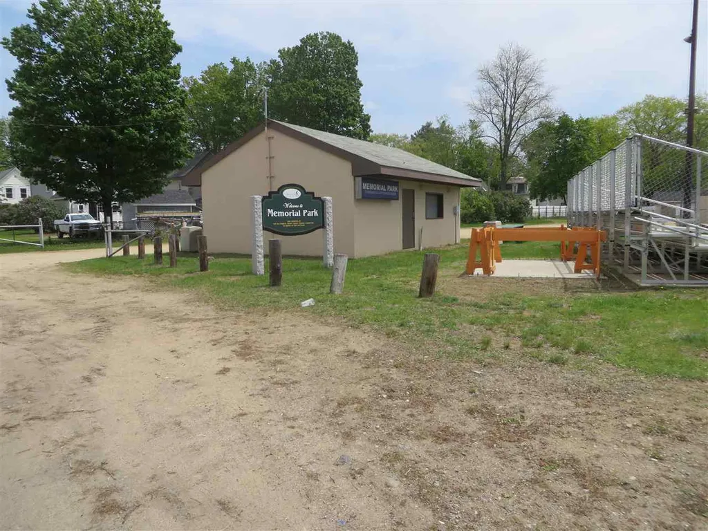 11 Kentfield Court Laconia NH 03246