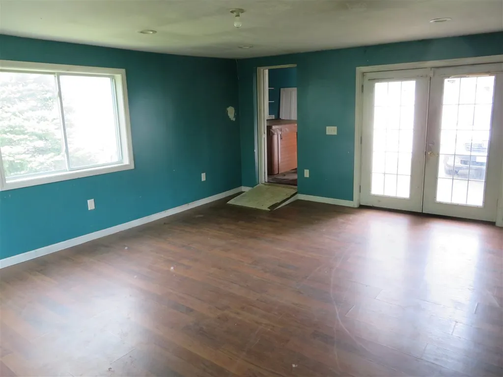 11 Kentfield Court Laconia NH 03246
