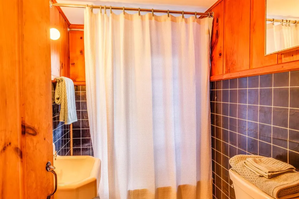 12 Forest Road Tuftonboro NH 03853