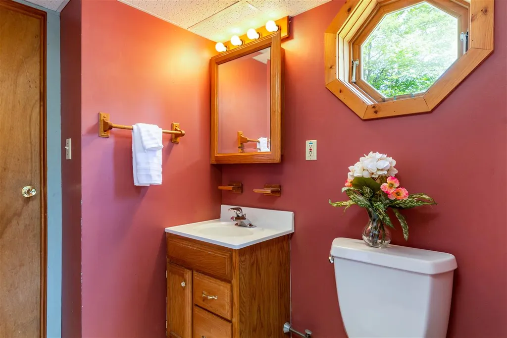106 Jericho Road Essex VT 05452