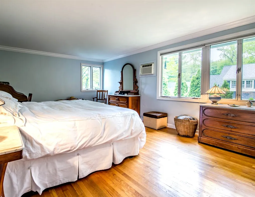 4 Mount View Court Burlington VT 05401