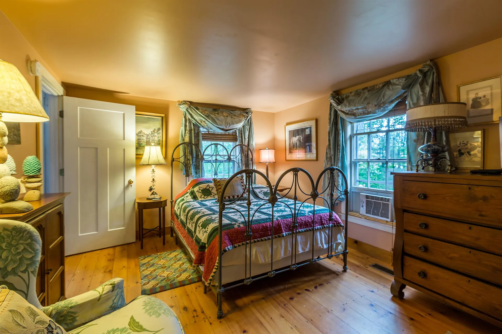 28 Pleasant Street Woodstock VT 05091