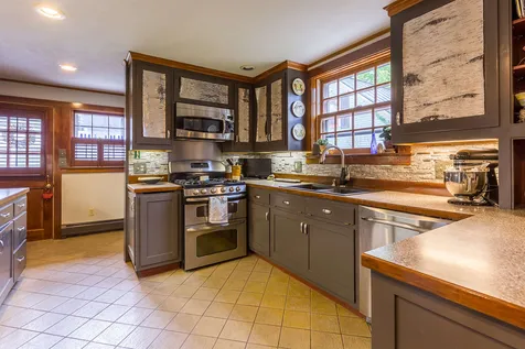 28 Pleasant Street Woodstock VT 05091