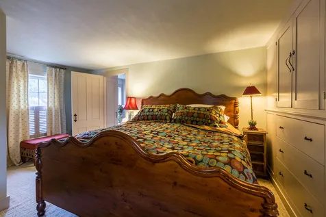 28 Pleasant Street Woodstock VT 05091