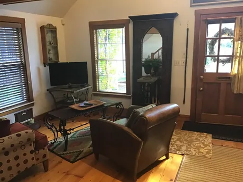 28 Pleasant Street Woodstock VT 05091