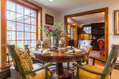 28 Pleasant Street Woodstock VT 05091