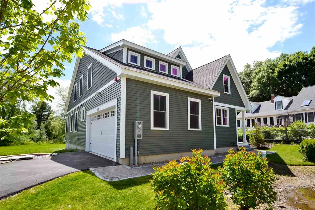 996 Maplewood Avenue Portsmouth NH 03801