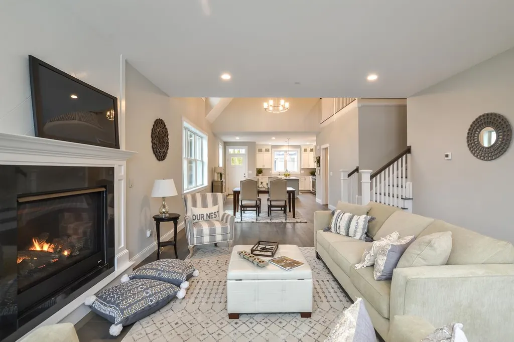 996 Maplewood Avenue Portsmouth NH 03801