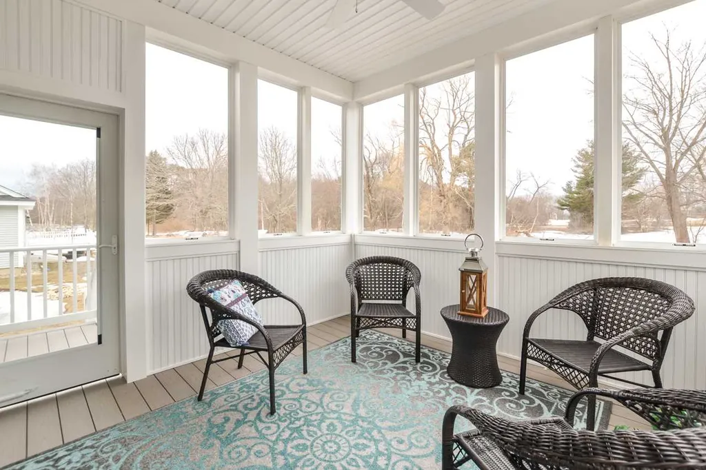 996 Maplewood Avenue Portsmouth NH 03801