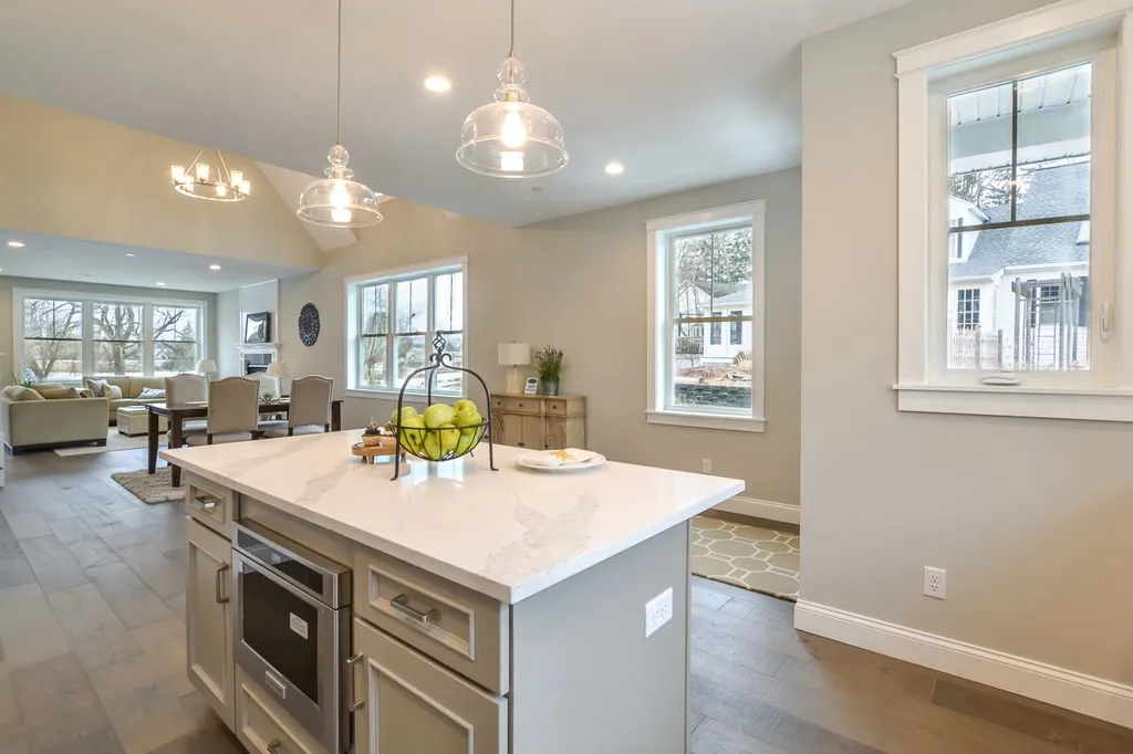 996 Maplewood Avenue Portsmouth NH 03801