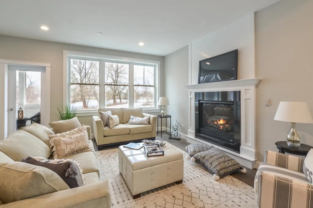 996 Maplewood Avenue Portsmouth NH 03801
