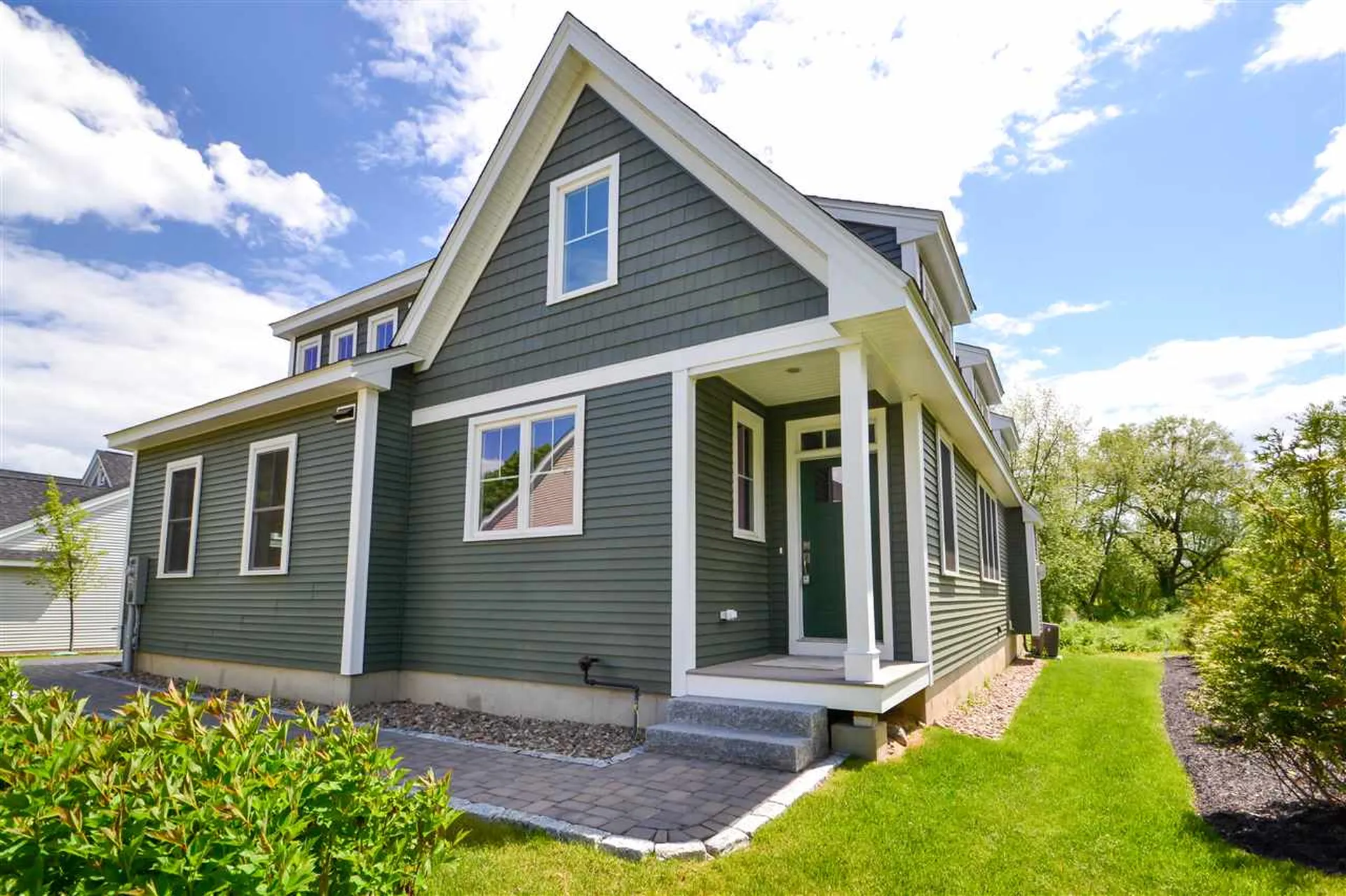 996 Maplewood Avenue Portsmouth NH 03801