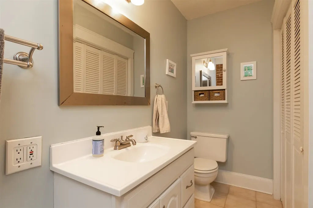 162 Rockland Street Portsmouth NH 03801