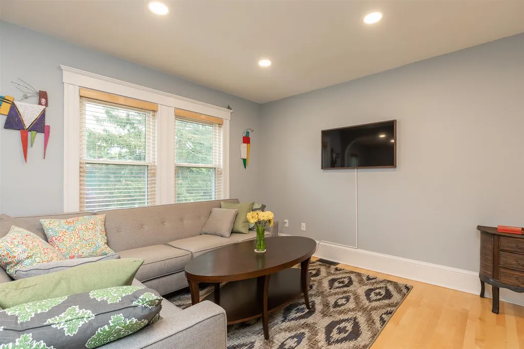 162 Rockland Street Portsmouth NH 03801